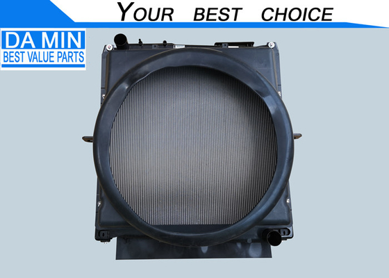 6UZ1 Isuzu Radyatör 8974321060 Qingling 1301010-D15YR Giga VC61 Alüminyum Soğutma Çekirdeği Ve Plastik Fan Kılavuzu