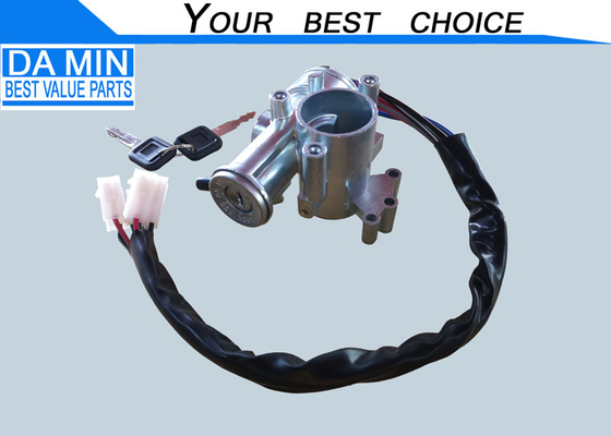 8943422200 ISUZU Hafif Kamyon NHR NKR Çakma Değiştiricisi Koltuk Kamyon Başlatma Anahtar Silindir Üç Fişli