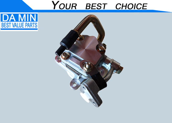 4JK1 4JJ1 direksiyon pompası 8979466980 Isuzu TFR TFS DMAX Alıcı Güçlü Direksiyon Pompası 29 Diş Delekleri Uzun Yağ borusu